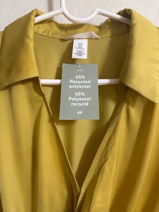 H&M Women's Mustard Twist-Front Shirt Dress Size M NWT - Picture 2 of 7